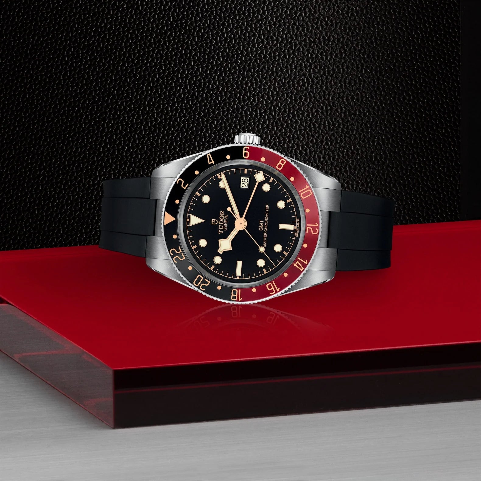 TUDOR Black Bay 58 GMT 39mm Black/Red Bezel Automatic Strap Watch M7939G1A0NRU-0002 - Image 4