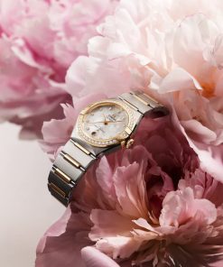 Alternative view of Omega Constellation Ladies' Selection 29mm steel �?yellow gold on steel �?yellow gold 131.25.29.20.55.002