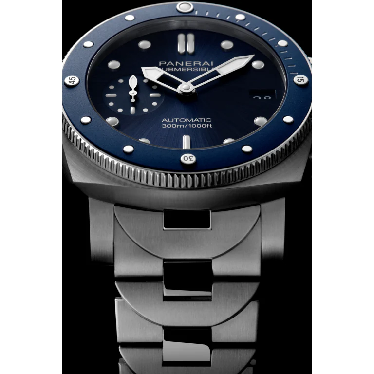 Panerai Submersible 42mm PAM02068 - Image 3