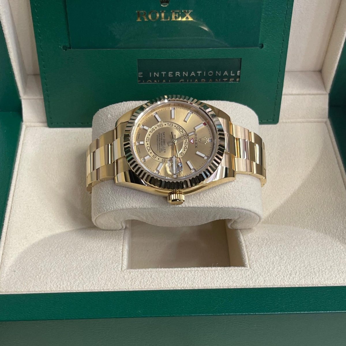 Rolex Sky-Dweller 42mm 336938-0001 Yellow Gold Champagne Dial - Image 3