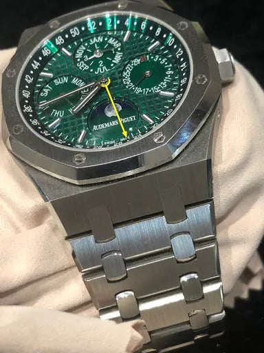 Audemars piguet Royal Oak Perpetual Calendar Green Dial Watch 41mm 26606ST.OO.1220ST.01 - Image 3