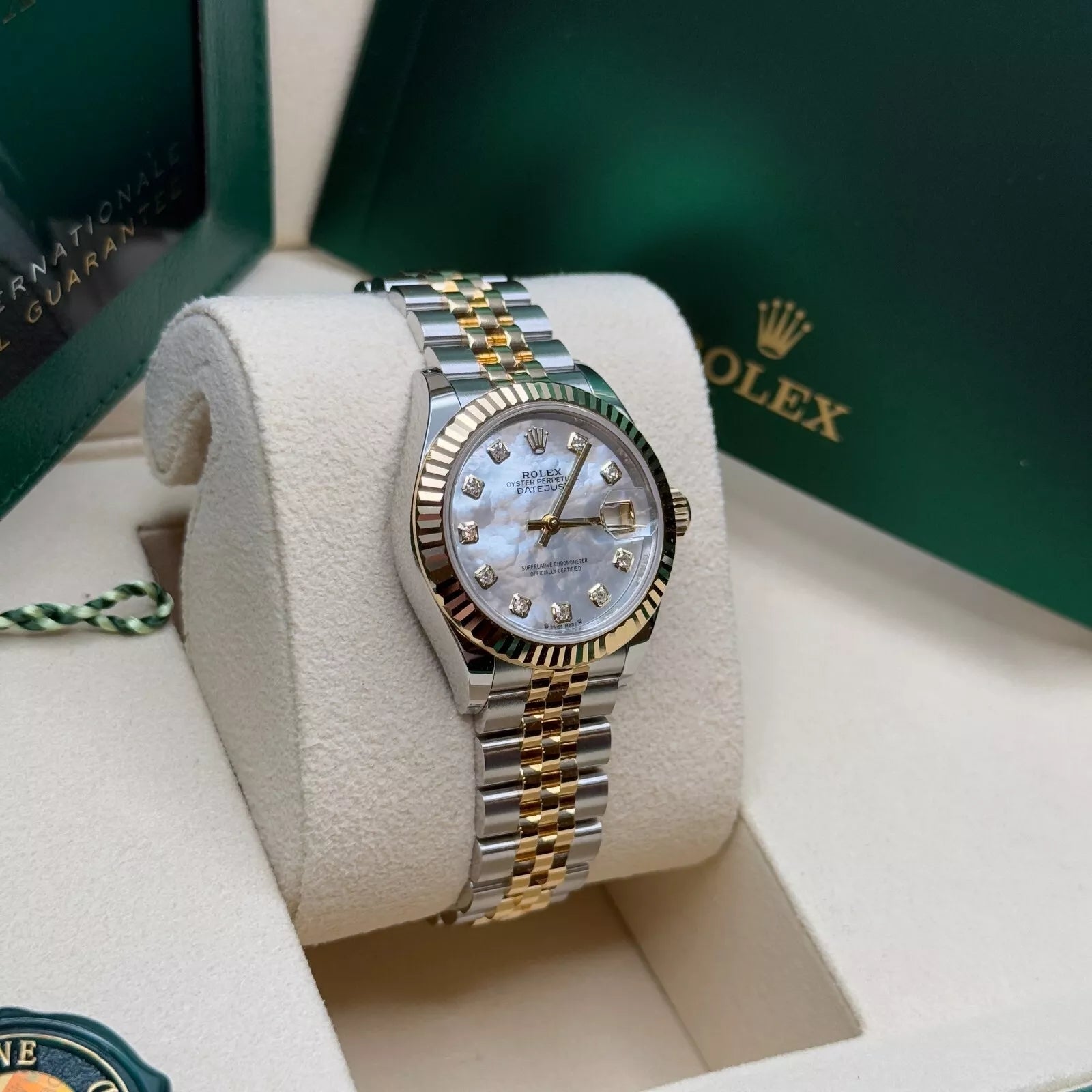 Rolex Lady-Datejust 28mm 279173 Mother of Pearl Diamond Dial Oyster Bracelet - Image 10