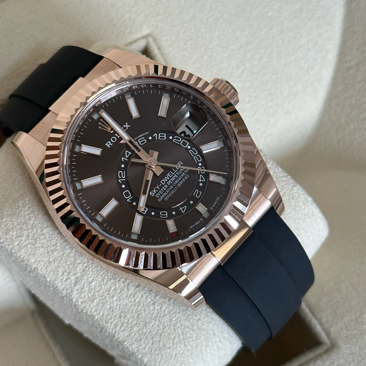 Rolex Sky-Dweller 42mm Rose Gold Chocolate Dial Oysterflex - 336235 - Image 6