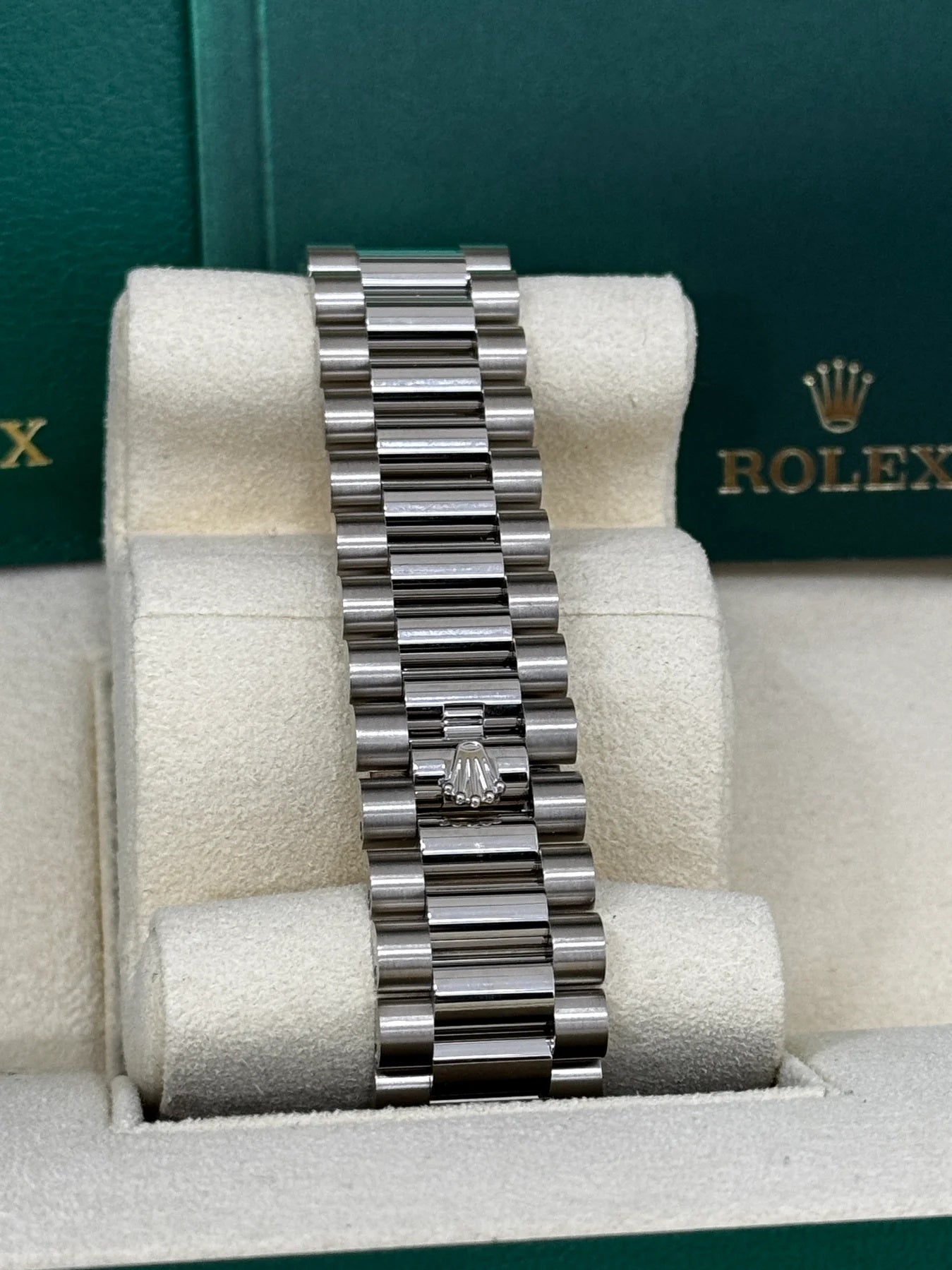 Rolex Day-Date President 40mm Platinum Blue Roman Ombre Dial - 228236 - Image 6