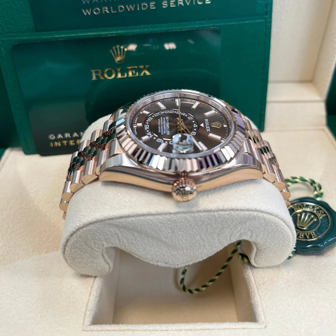 Rolex Sky-Dweller 42mm 336935-0006 Rose Gold Chocolate Dial Jubilee - Image 5
