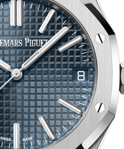 Alternative view of Audemars Piguet Royal Oak 41mm Stainless Steel Blue Dial 15500ST.OO.1220ST.01