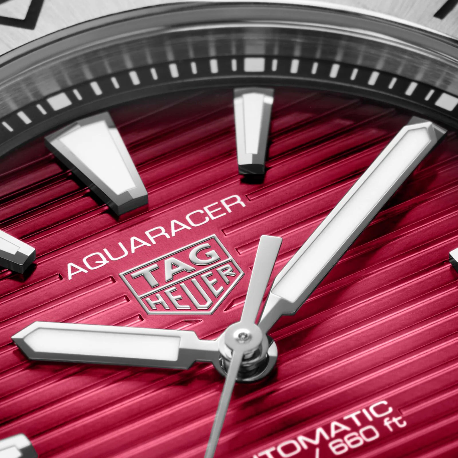 TAG Heuer Aquaracer Professional 200 40mm Mens Watch Red WBP2114.BA0627 - Image 2
