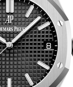 Alternative view of Audemars Piguet Royal Oak 41mm Stainless Steel Black Dial 15500ST.OO.1220ST.03