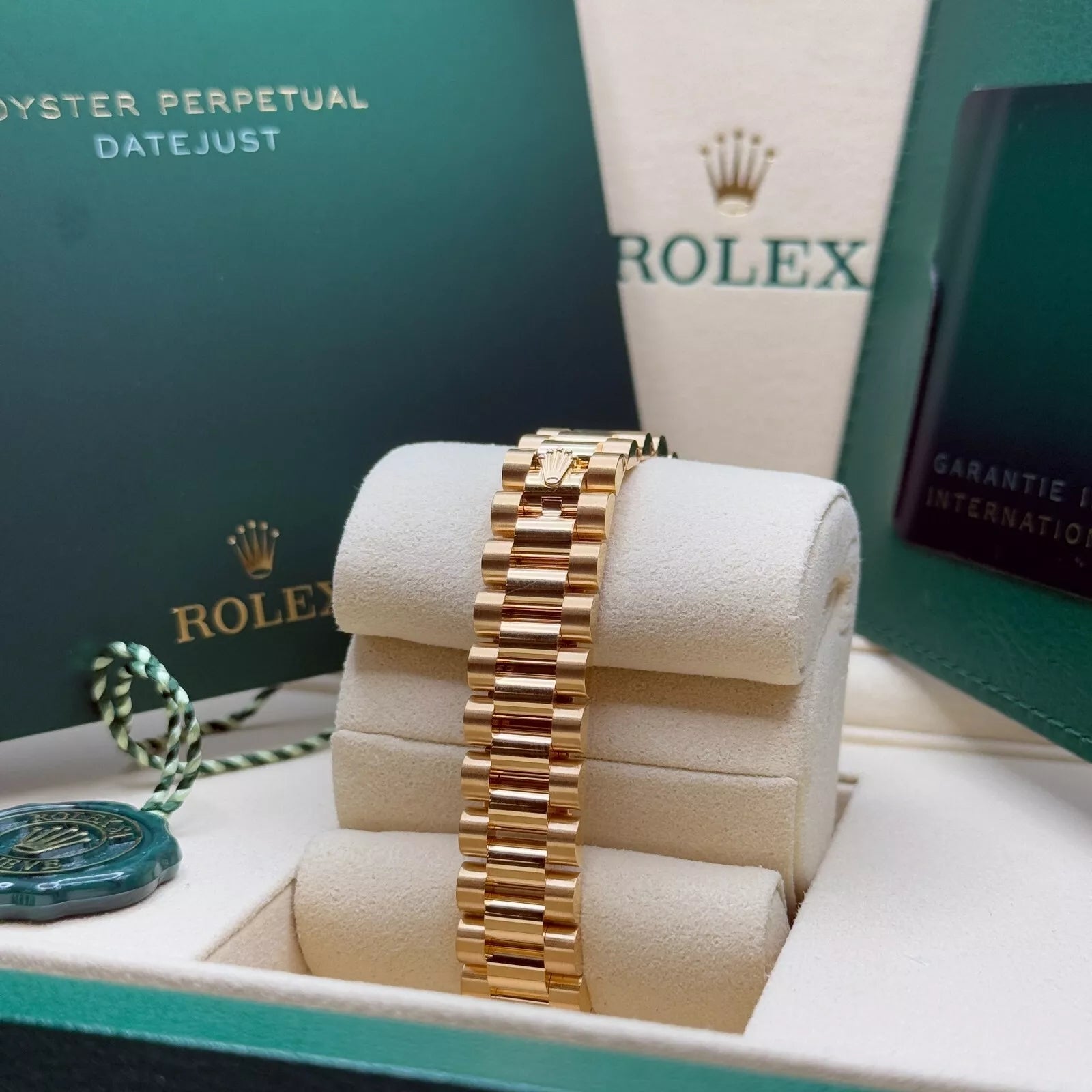Rolex Lady-Datejust 28mm 279178 Mother-of-Pearl Diamonds Dial - Image 6