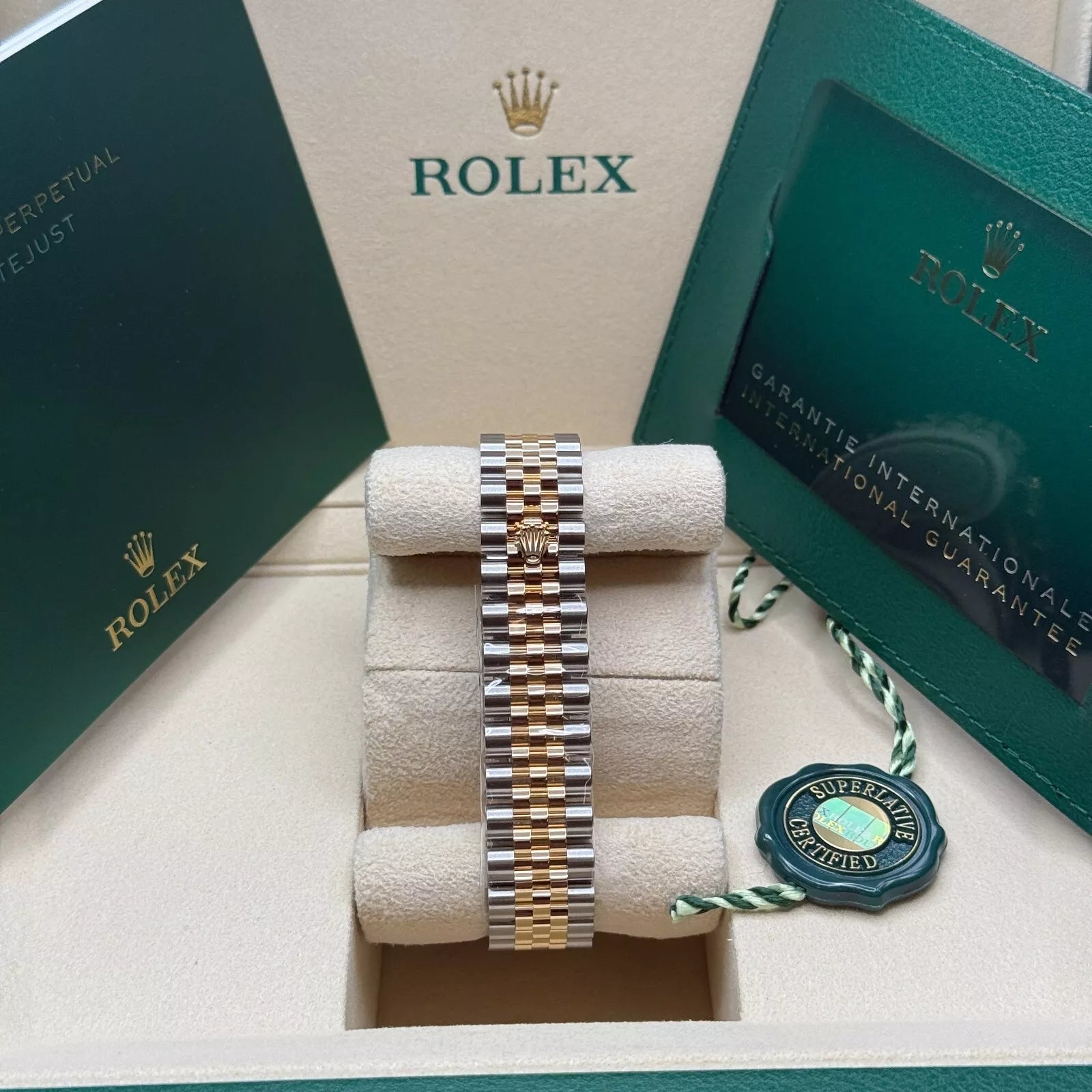 Rolex Datejust m278273-0017/0018 31mm Dark Grey Dial Stainless Steel and Yellow Gold Oyster Watch - Image 8