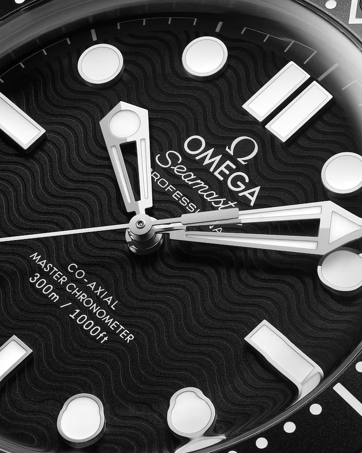 Omega Seamaster Diver 300M Black Rubber Strap Men's Watch 42mm 210.32.42.20.01.003 - Image 4