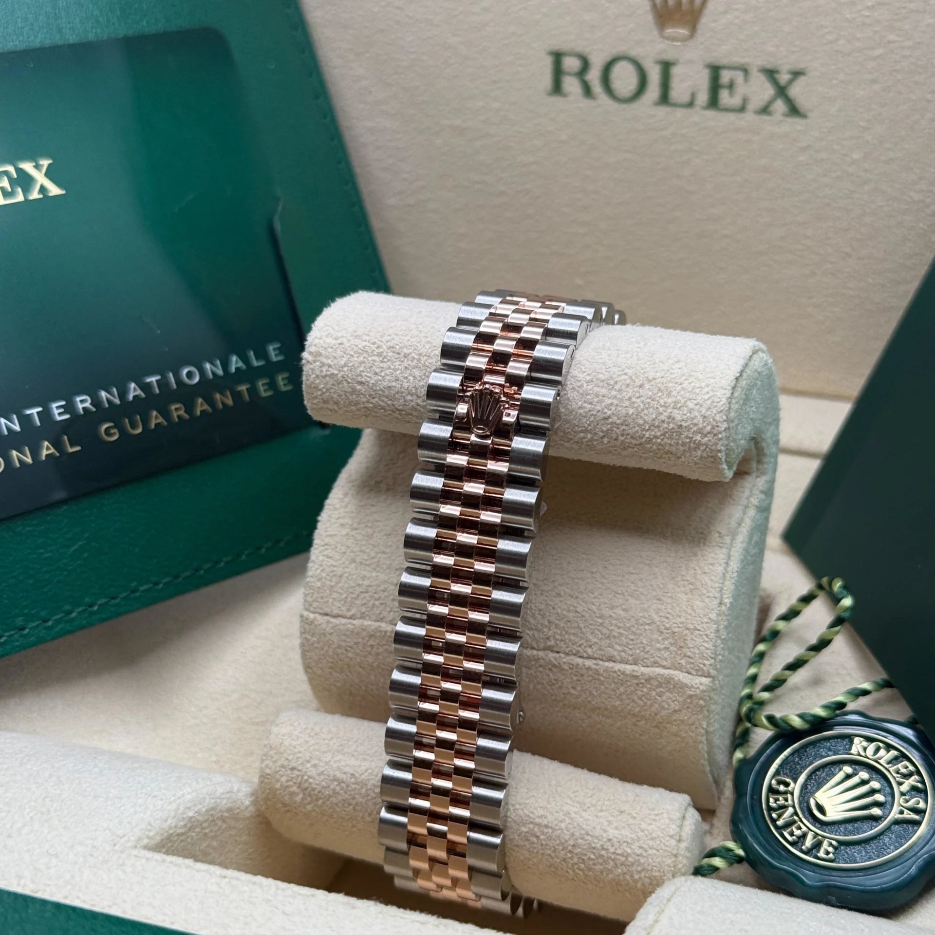 Rolex Datejust m278271-0005/0006 Rose 31mm Dial Oyster Bracelet Watch - Image 6