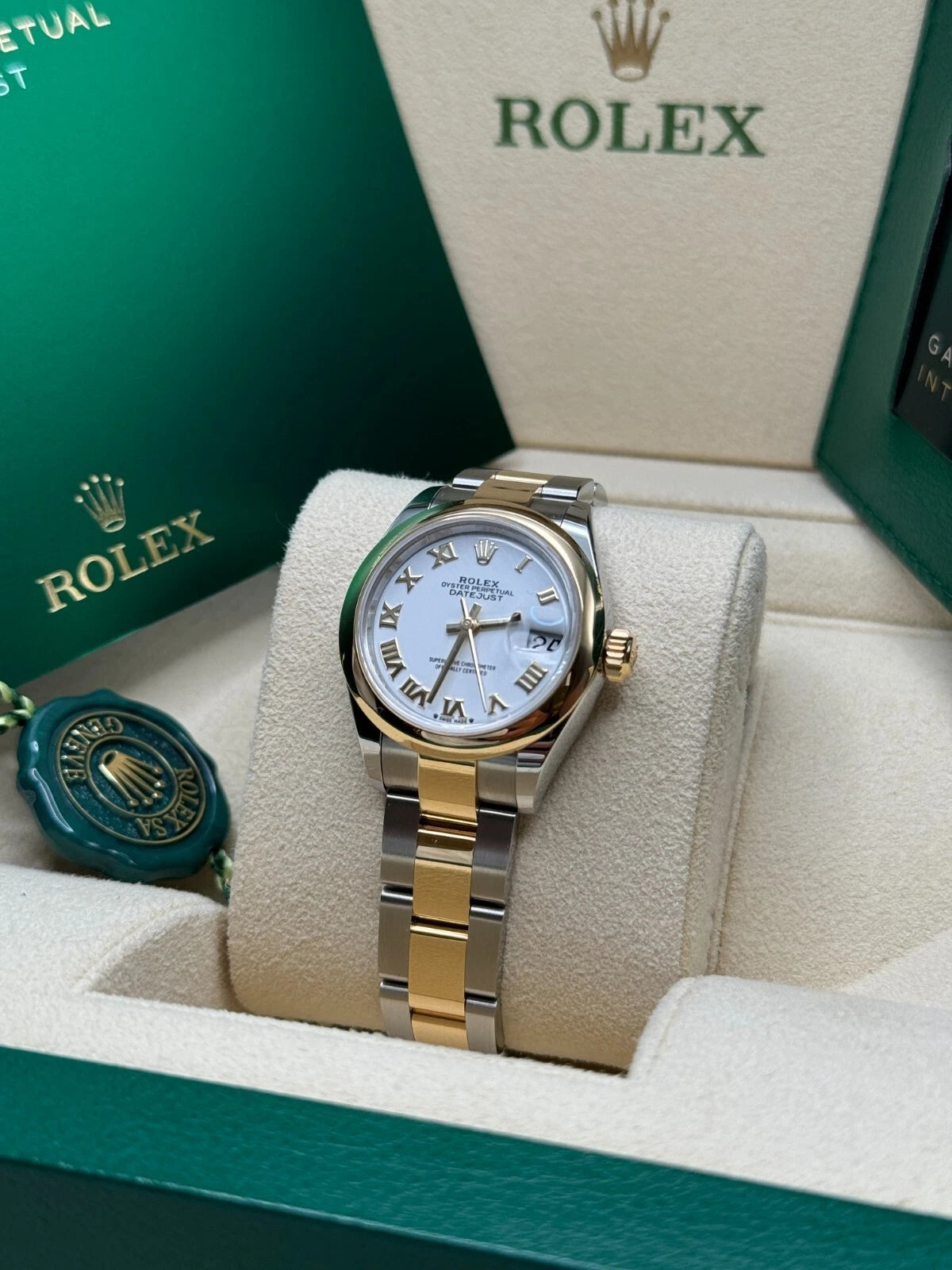 Rolex Lady-Datejust 28mm 279163 White Roman Dial Oyster Bracelet - Image 3