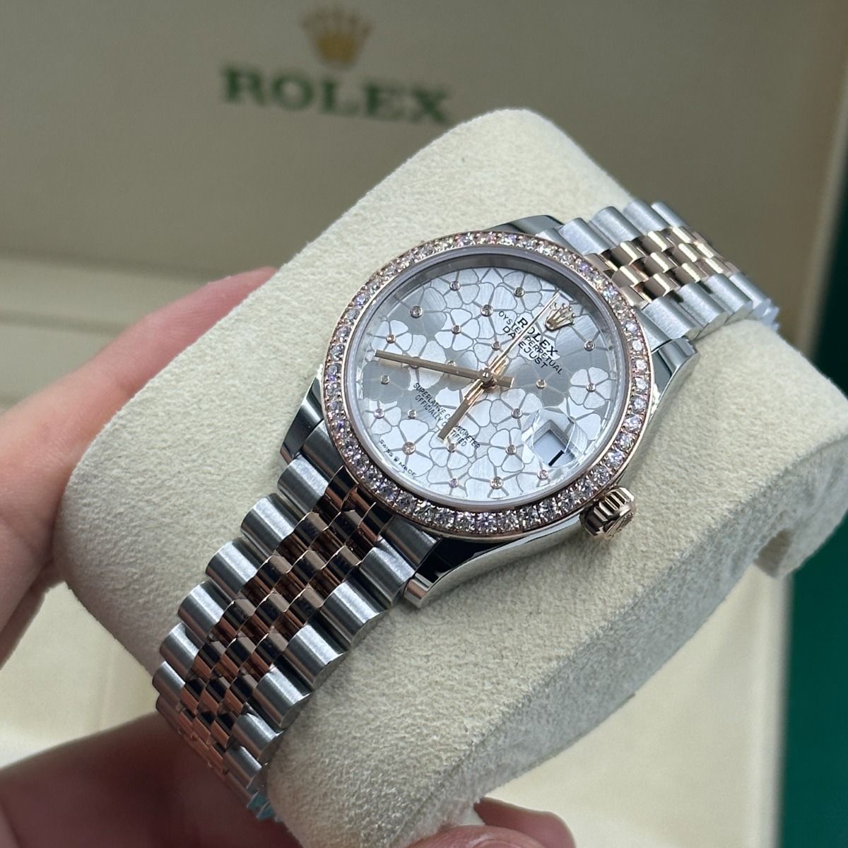 Rolex Datejust m278381-0031/0032 Silver Floral Motif Diamond Dial Diamond-Set Bezel 31mm - Image 16