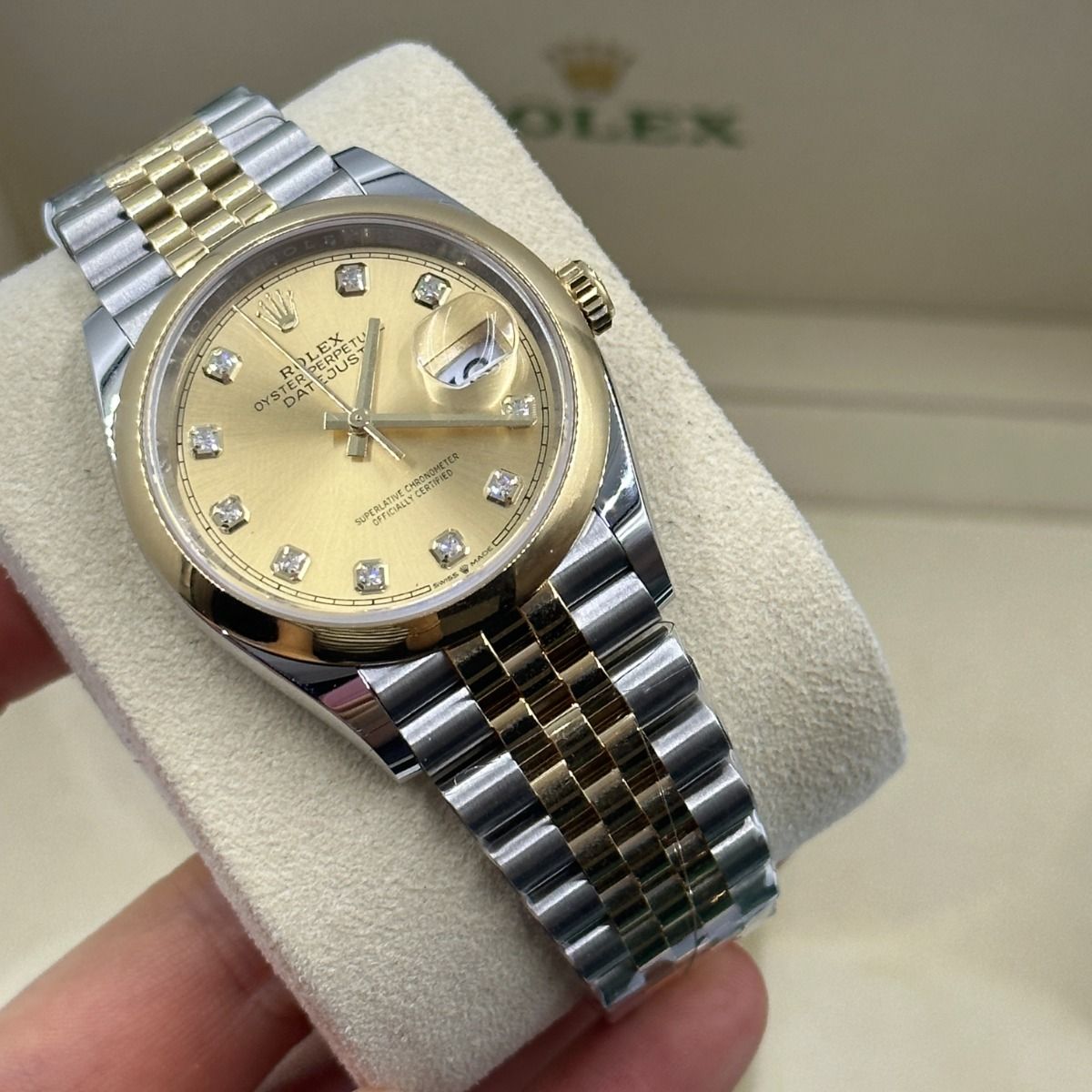 Rolex Datejust 36mm 126203 Champagne Set with Diamonds Dial Domed Bezel Oyster Bracelet - Image 5