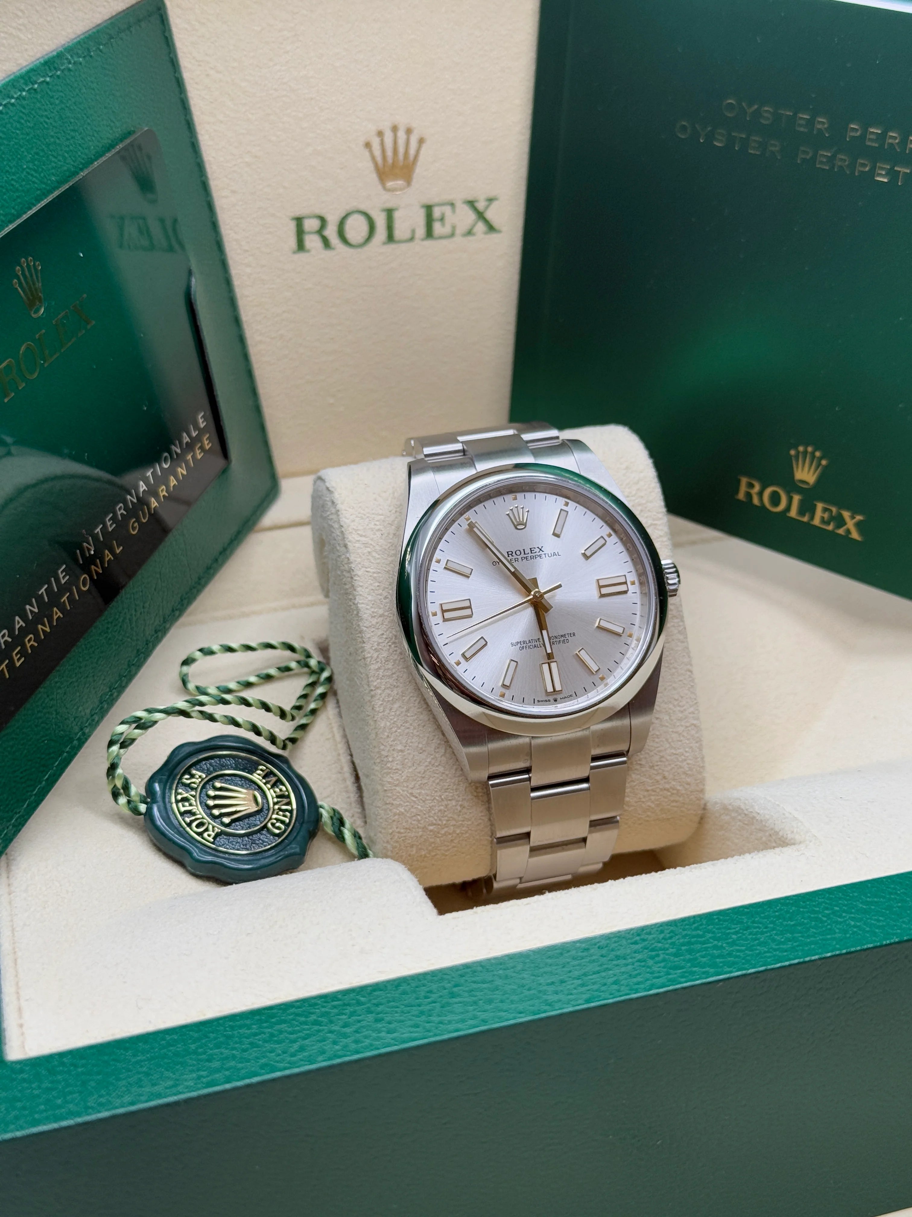 Rolex Oyster Perpetual 36mm 126000-0001 Silver Dial Oyster Bracelet - Image 10