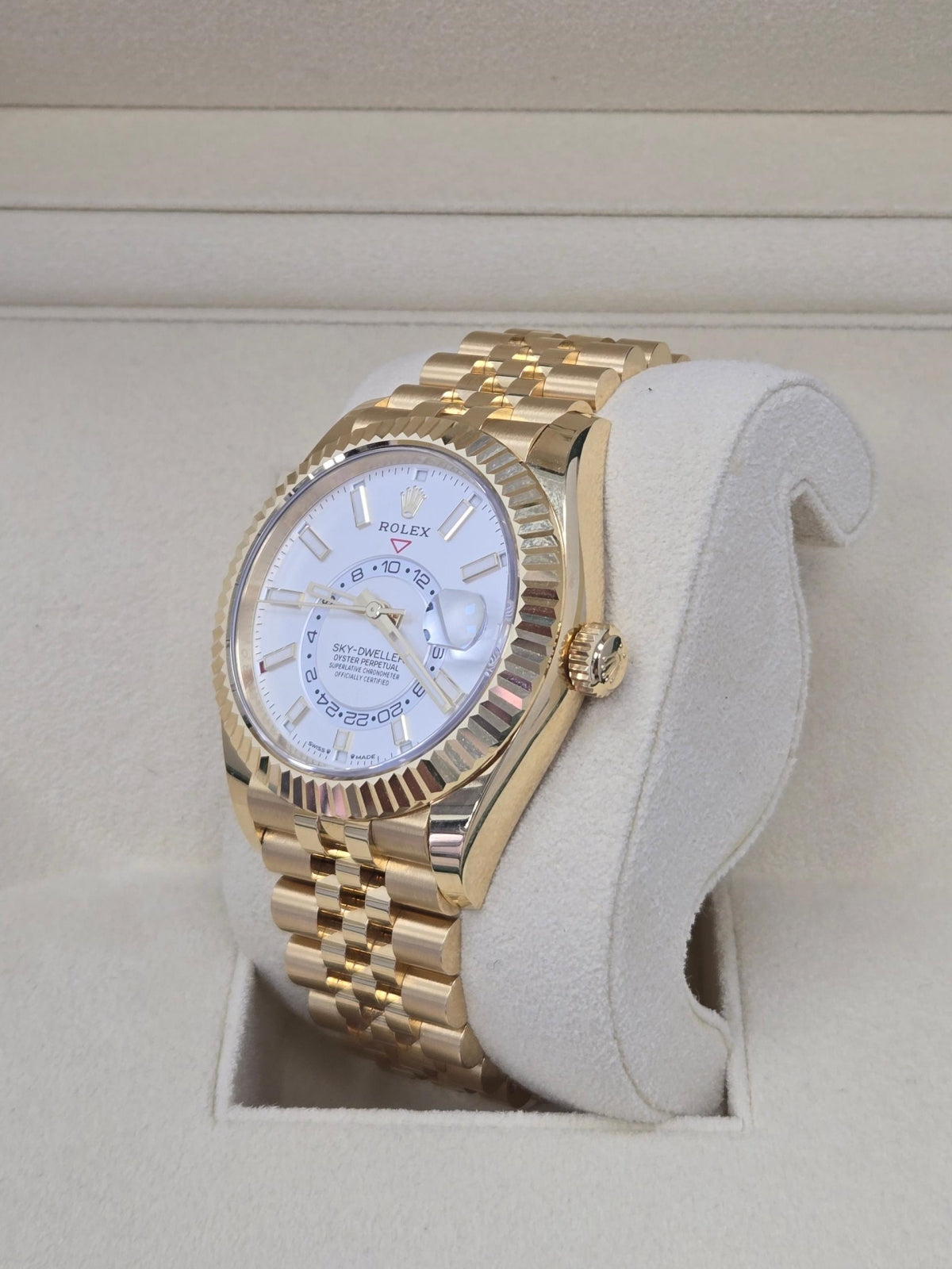 Rolex Sky-Dweller 42mm 336938-0006 Yellow Gold White Dial Jubilee - Image 3
