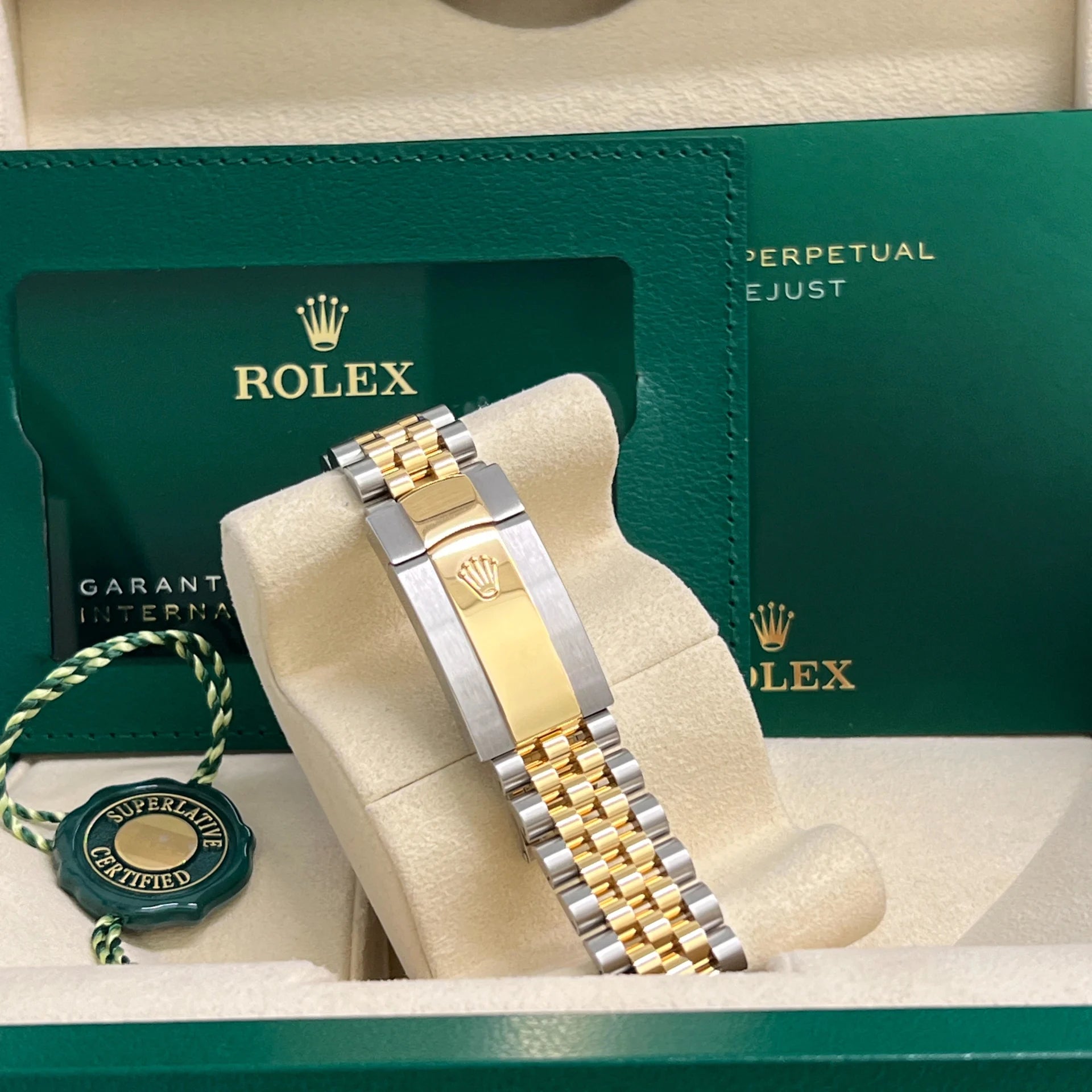 Rolex Datejust 41mm Two-Tone Yellow Gold Fluted Bezel Black Index Dial Jubilee - 126333 - Image 7
