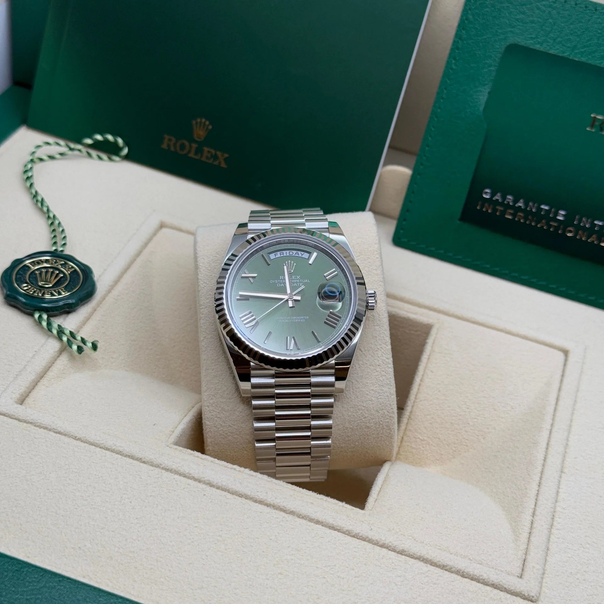 Rolex Day-Date President 40mm Platinum Green Olive Roman Dial - 228236 - Image 2
