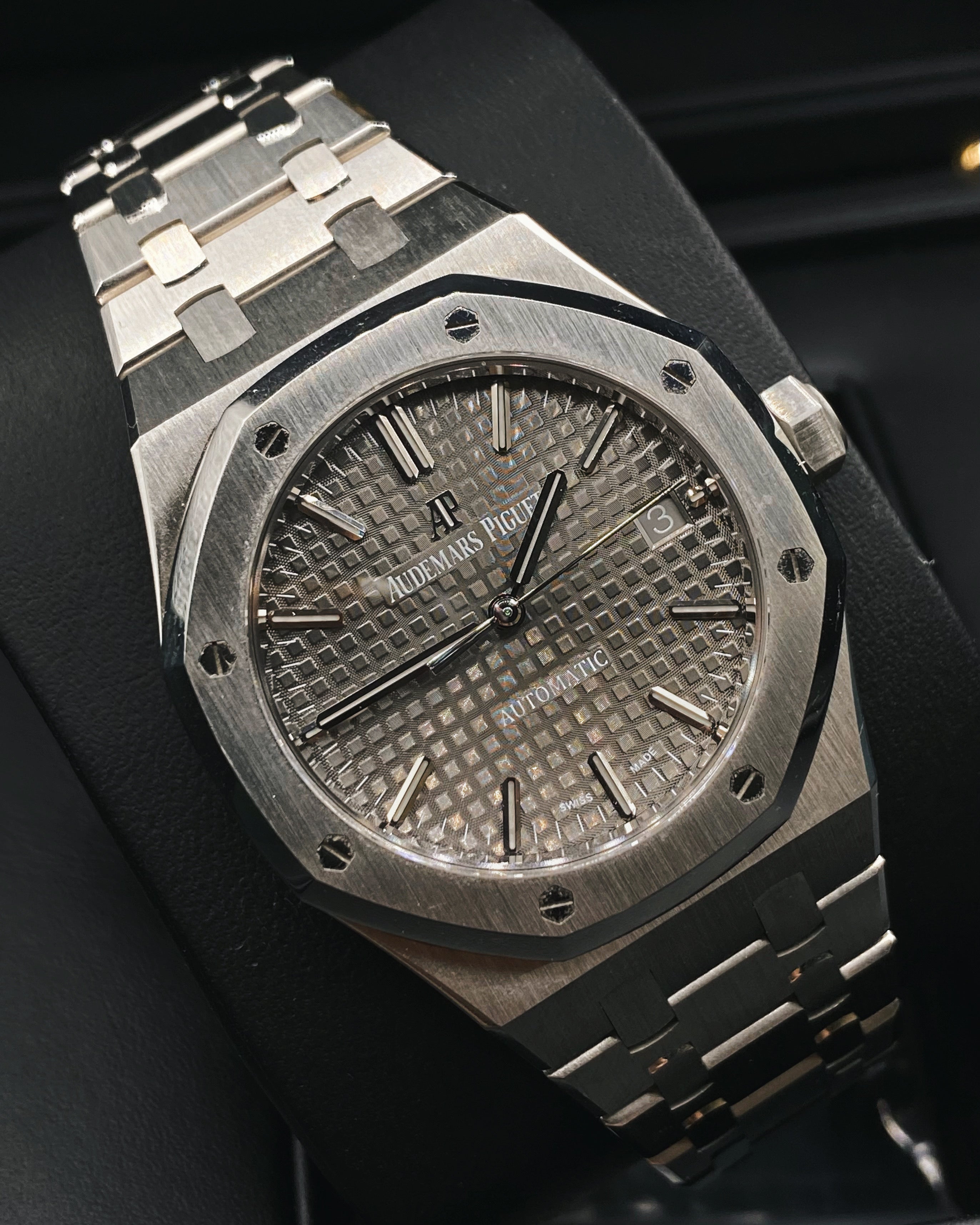 Audemars Piguet Royal Oak Selfwinding, Grey dial, 37mm, Stainless steel, 15450ST.OO.1256ST.02 - Image 3