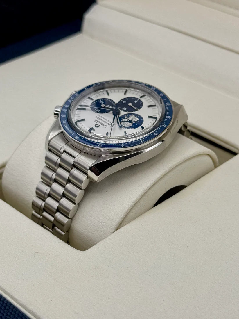 Omega Speedmaster Heritage Models 'Silver Snoopy Award' 50th Anniversary 42mm 310.32.42.50.02.001 - Image 3