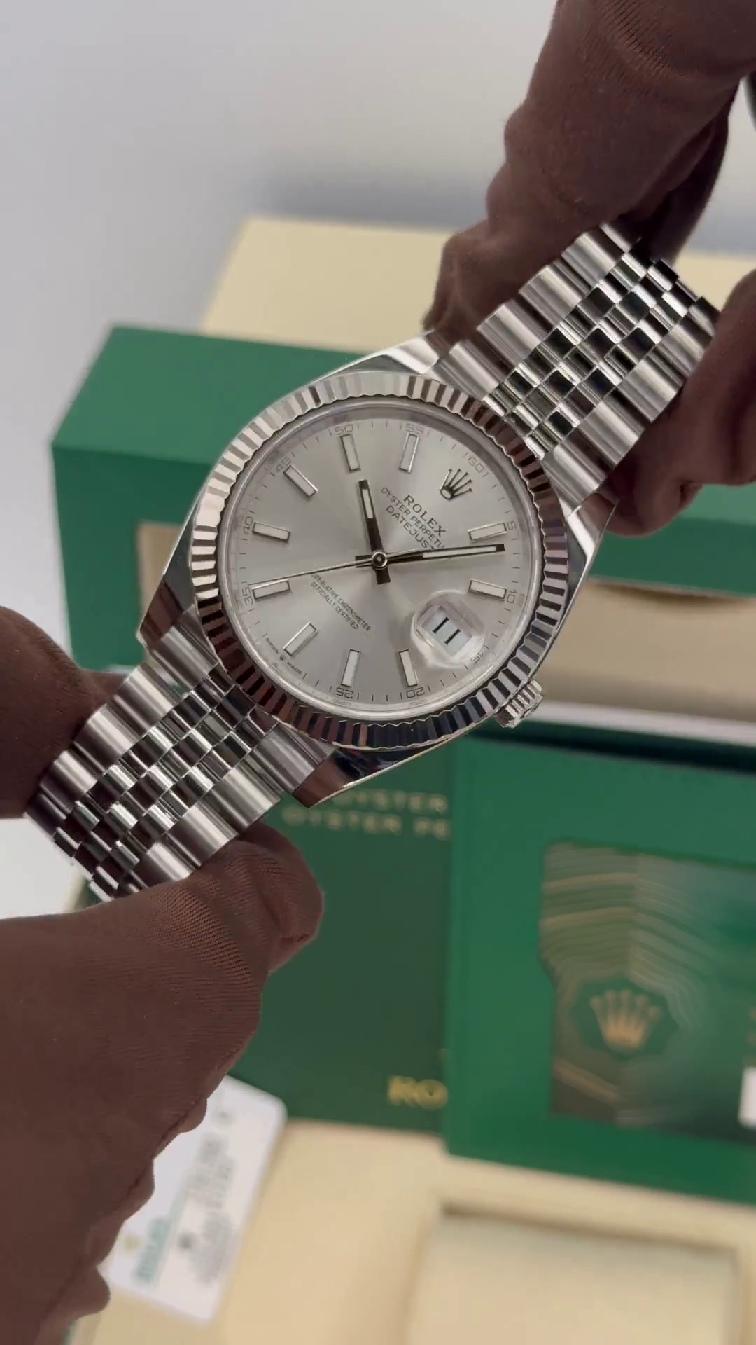 Rolex Datejust 41mm 126334 Silver Index Jubilee Stainless Steel Mens Watch - Image 3