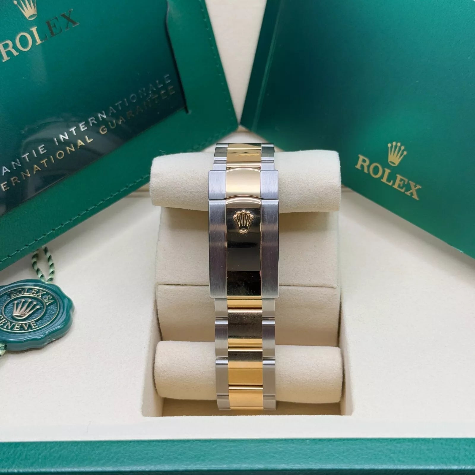 Rolex Datejust 36mm 126233 Olive-green Roman Diamond Dial Two-Tone Jubilee Bracelet - Image 13