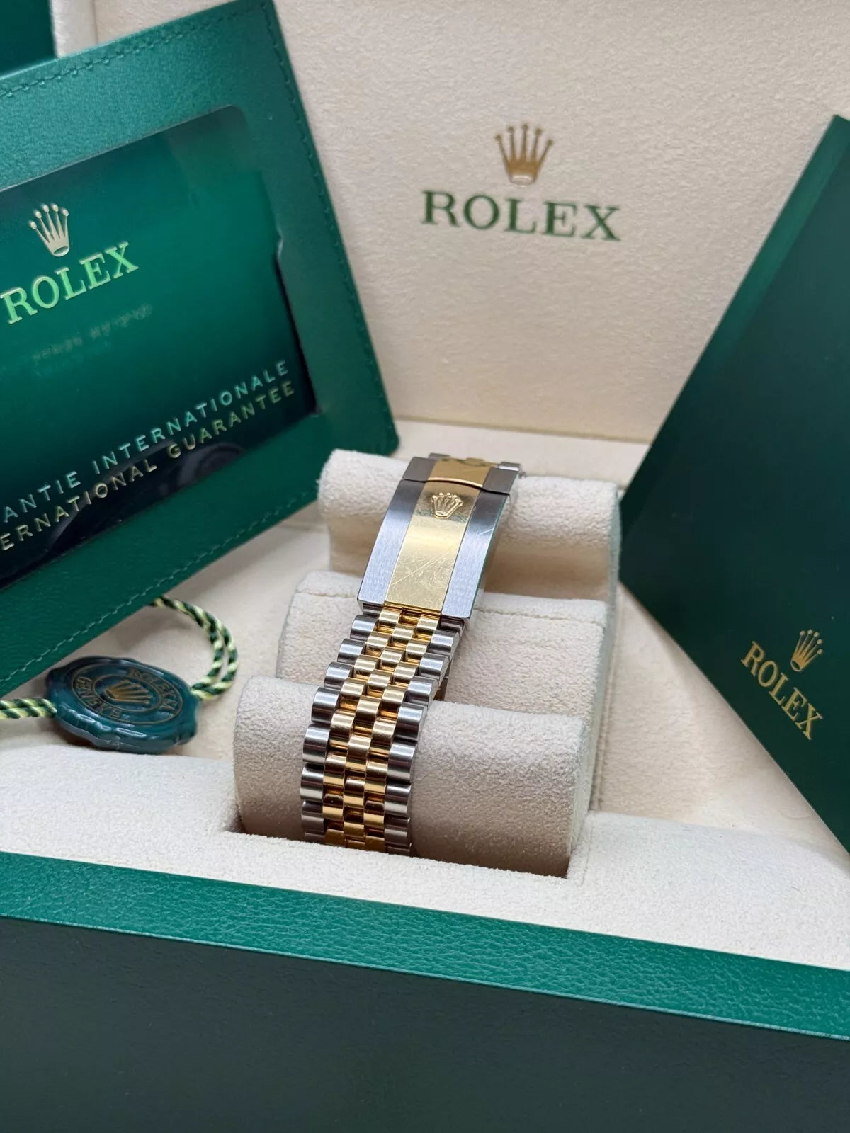 Rolex Datejust 36mm 126233 Custom Black Dial Jubilee Bracelet Watch - Image 9