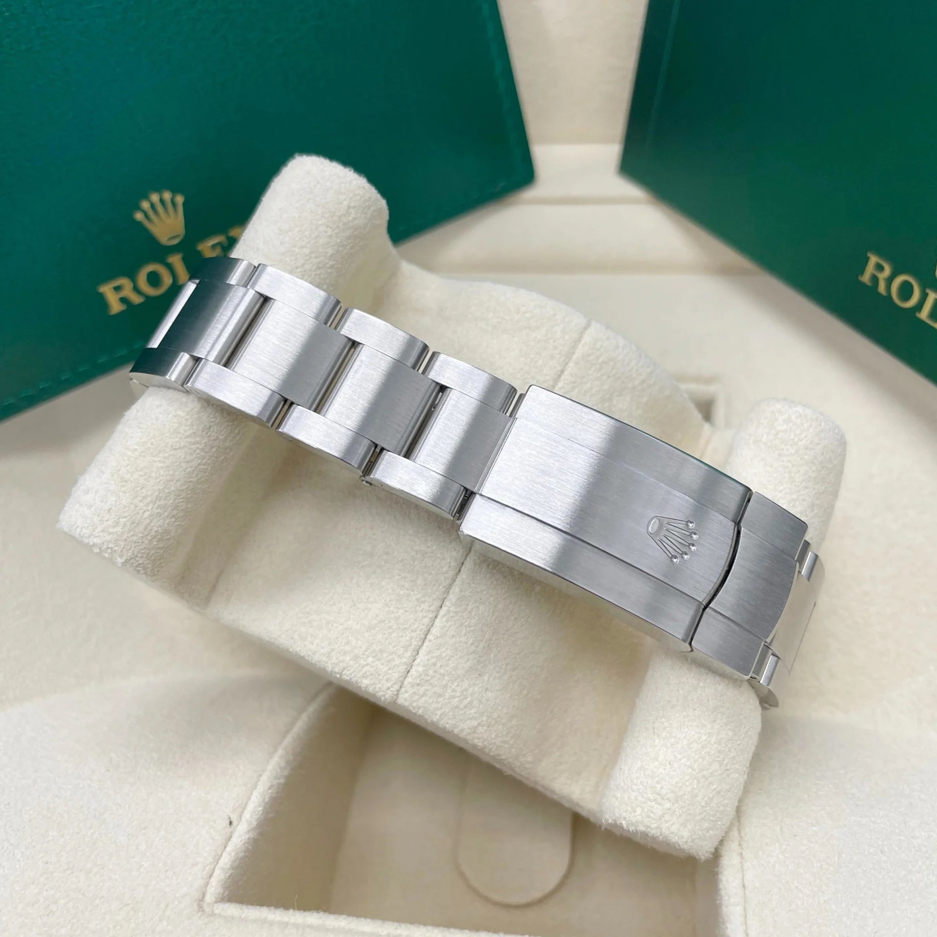 Rolex Oyster Perpetual 36mm 126000-0007 Coral Red Dial Steel Watch - Image 6