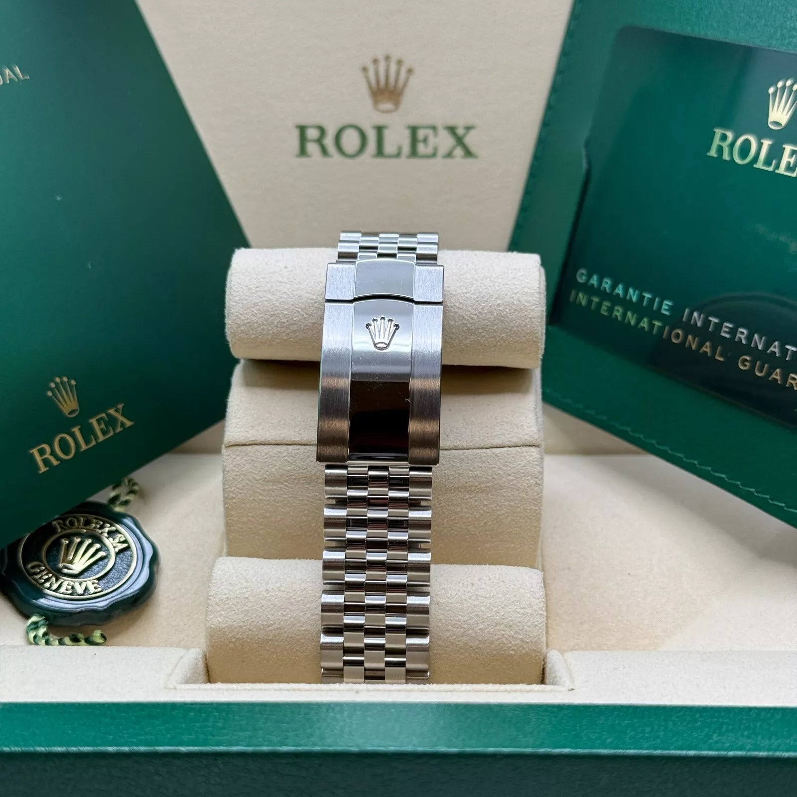 Rolex Datejust Black Index Jubilee 41mm Stainless Steel - 126334 - Image 7