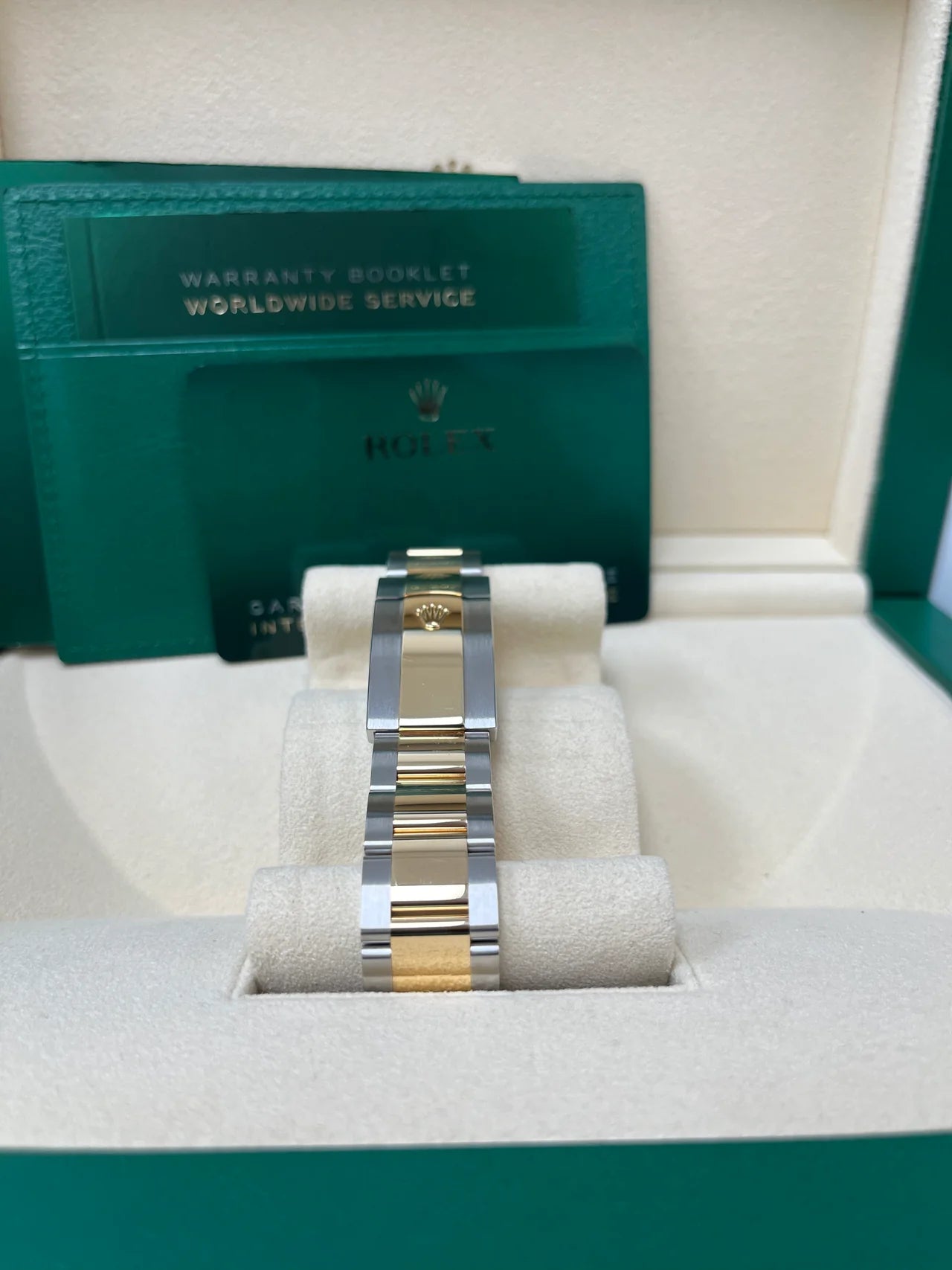 Rolex Datejust 41mm 126303 Silver Index Oyster Steel and Yellow Gold Mens Watch - Image 5