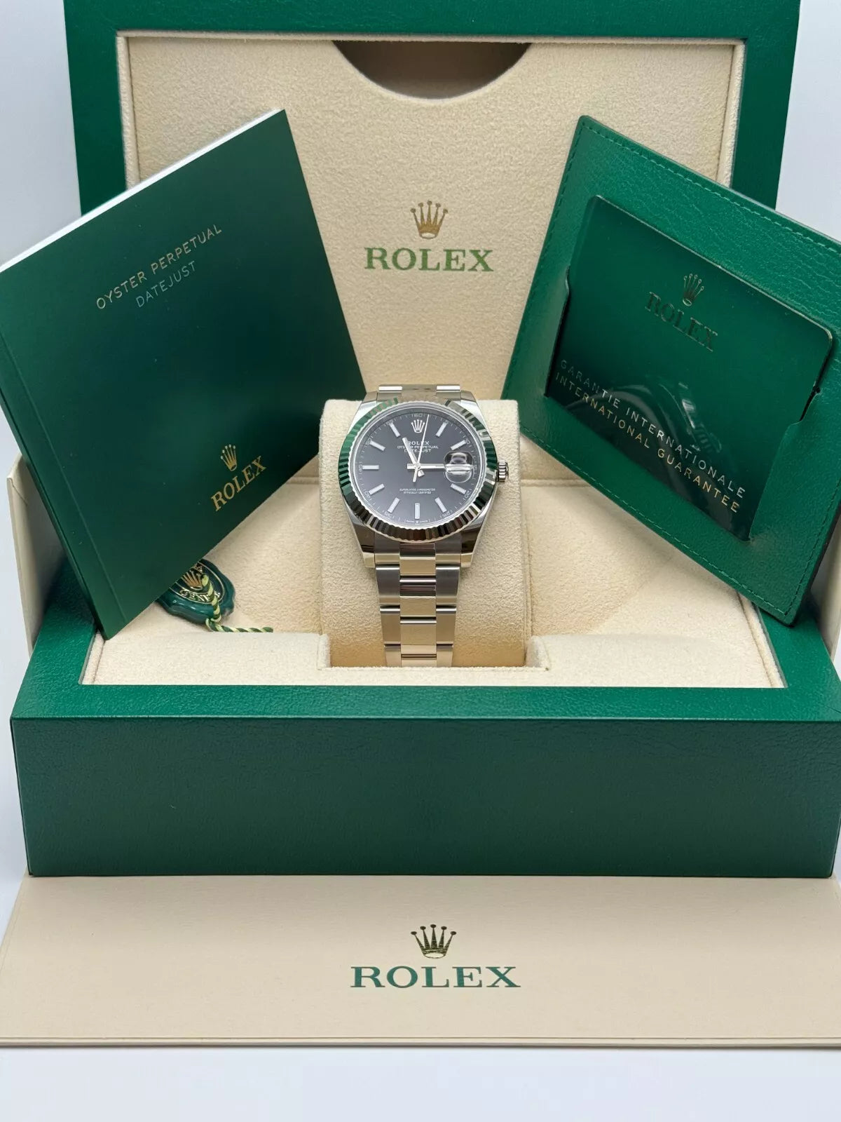 Rolex Datejust Black Index Jubilee 41mm Stainless Steel - 126334 - Image 12