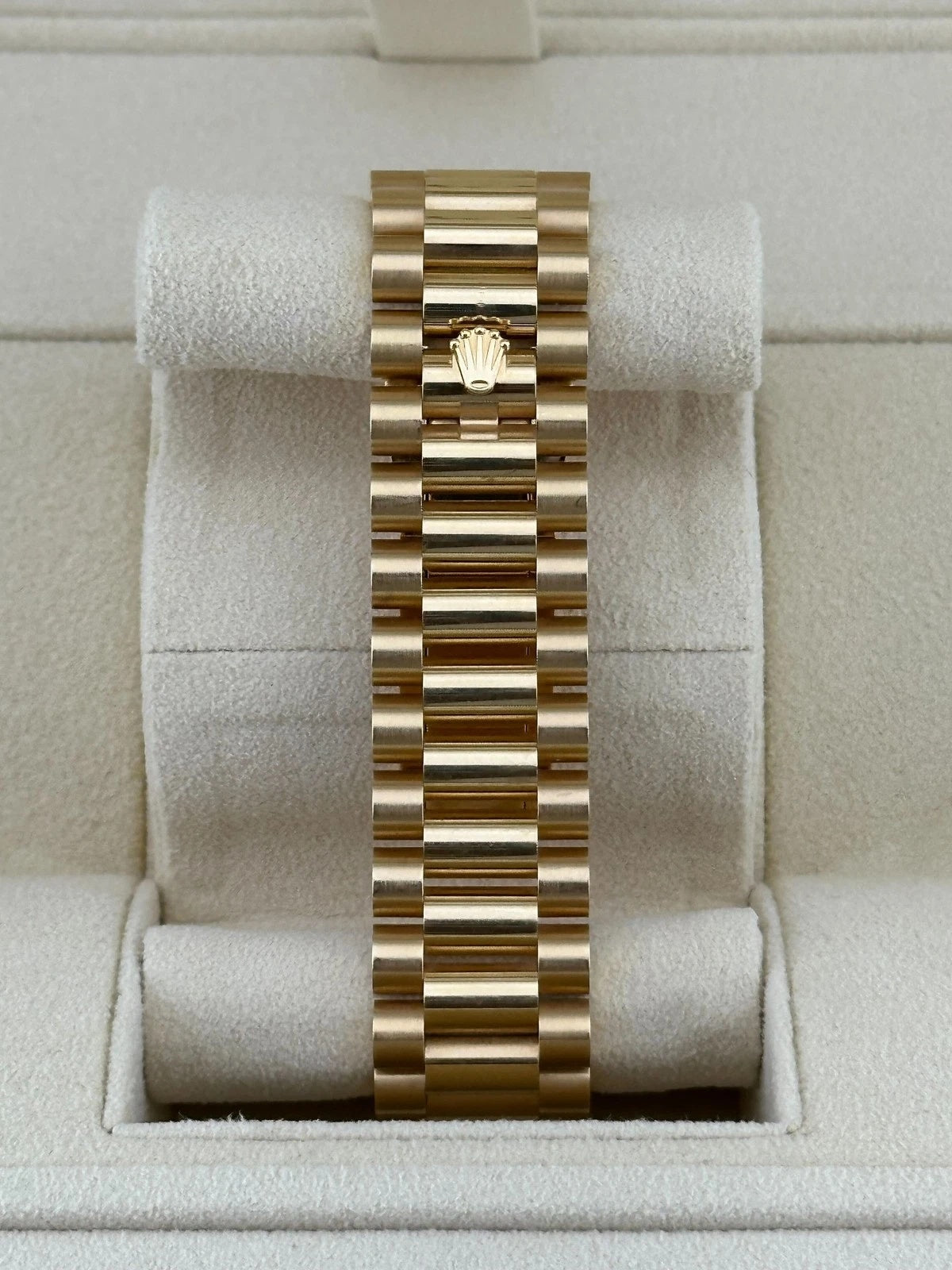 Rolex Day-Date 40mm Silver Roman Dial and Diamond Bezel Yellow Gold President Bracelet 228348RBR-0007 - Image 4