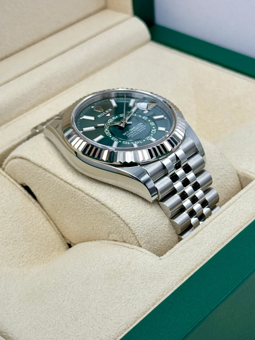 Rolex Sky-Dweller 42mm 336934-0002 Stainless Steel Green Dial Oyster - Image 4