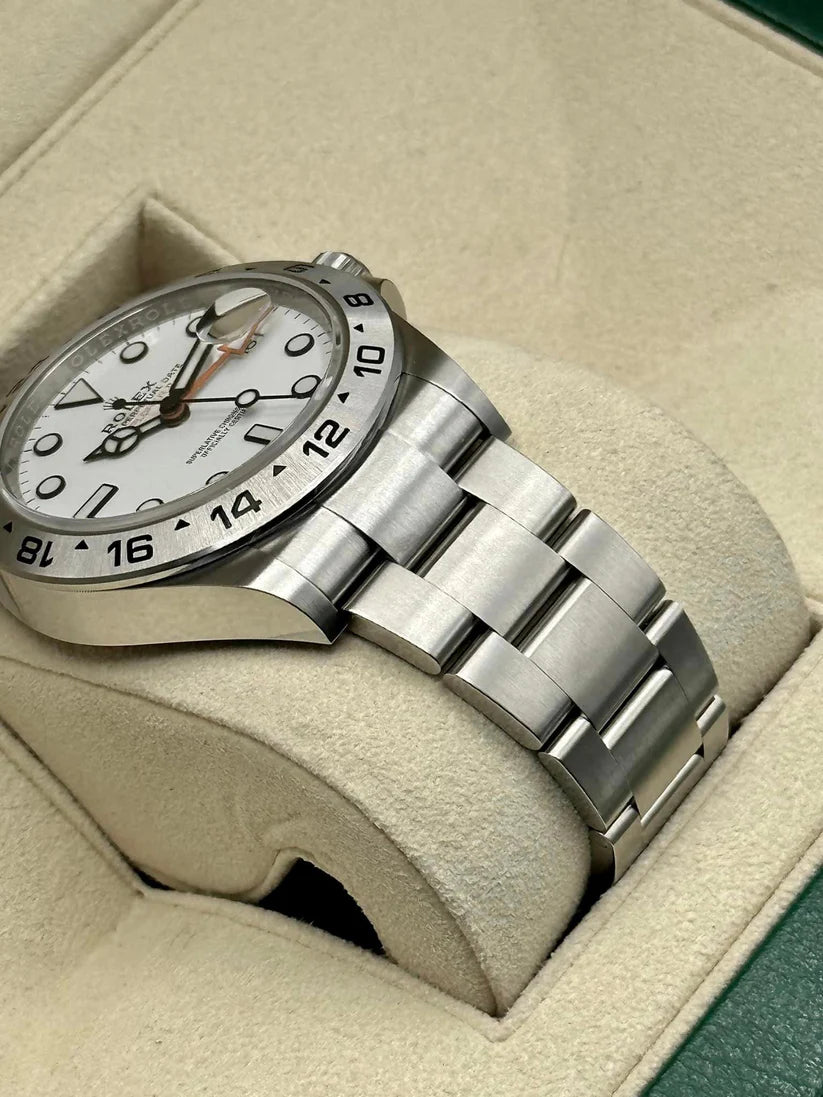 Rolex Explorer II 226570 42mm White Dial Men’s Watch - Image 5