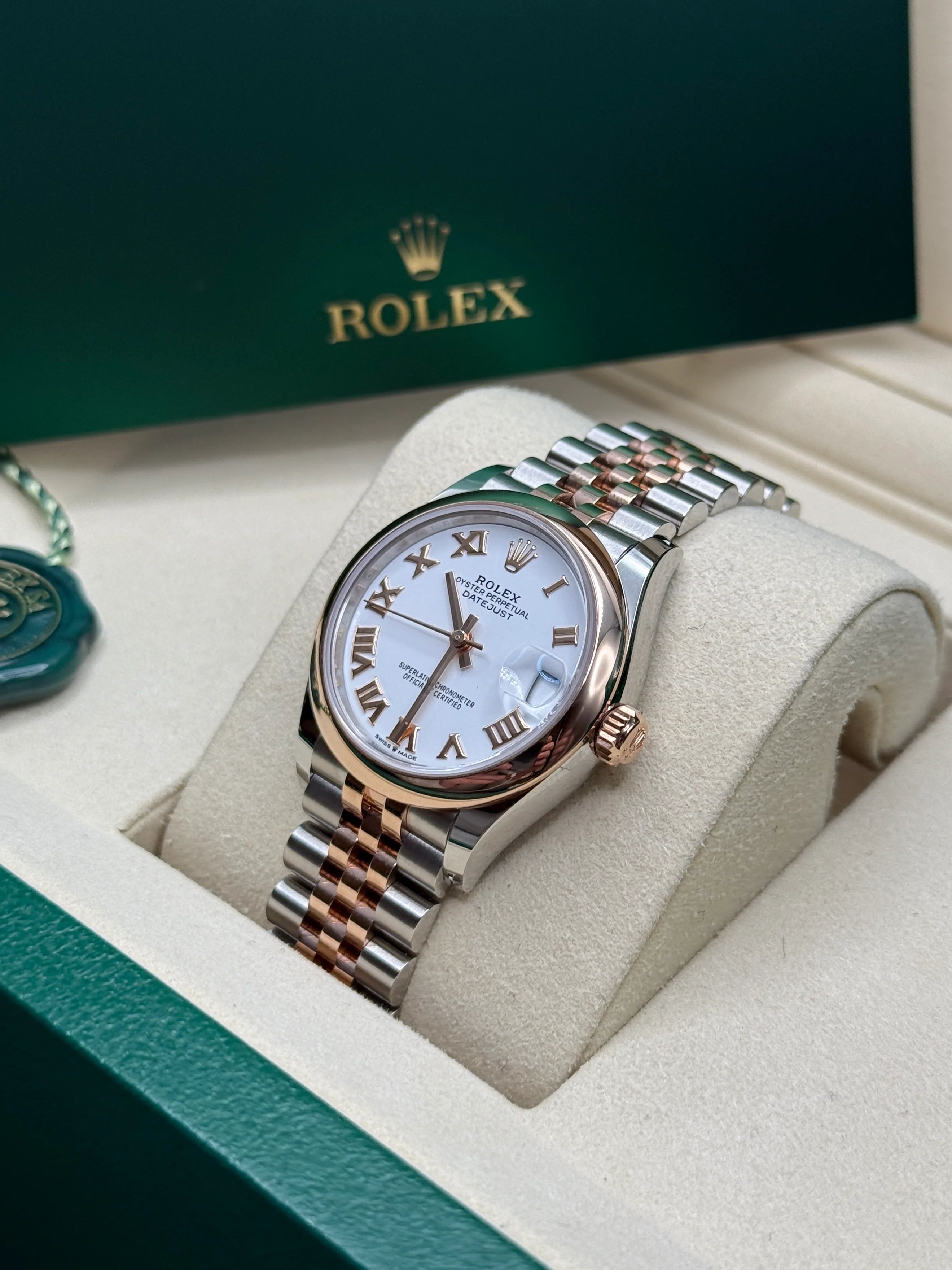 Rolex Datejust m278241-0001/0002 White 31mm Dial Oyster Bracelet Watch - Image 4