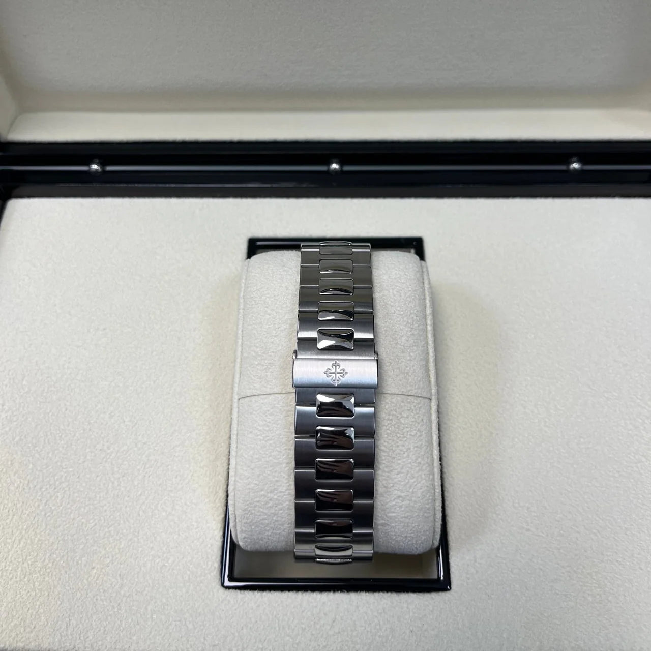 Patek Philippe Nautilus 5711-1A-18 - Image 8