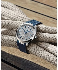 Alternative view of OMEGA Seamaster Aqua Terra 41mm Grey Dial Stainless Steel Strap 220.12.41.21.06.001