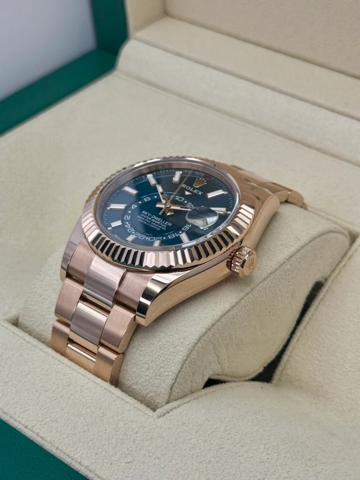 Rolex Sky-Dweller 42mm 336935-0001 Rose Gold Blue Dial Oyster - Image 3