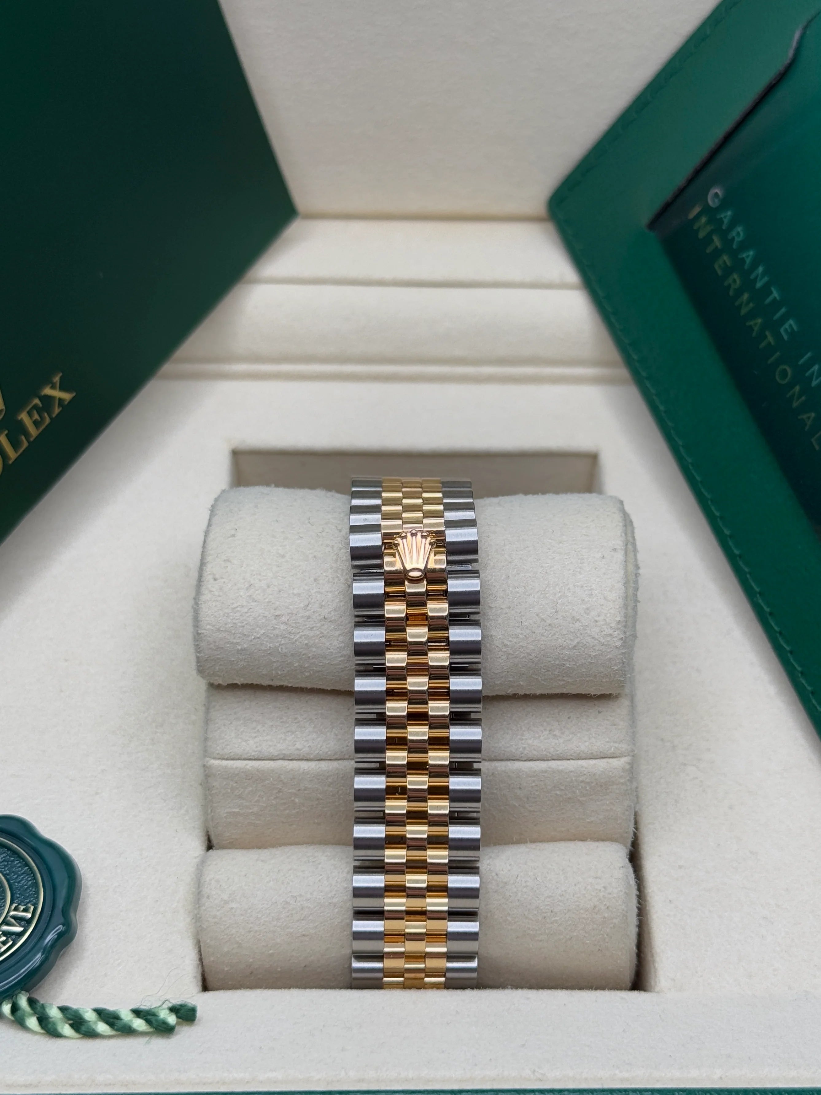 Rolex Datejust m278383-0027/0028 31mm Mother of Pearl Dial Oyster Bracelet - Image 9