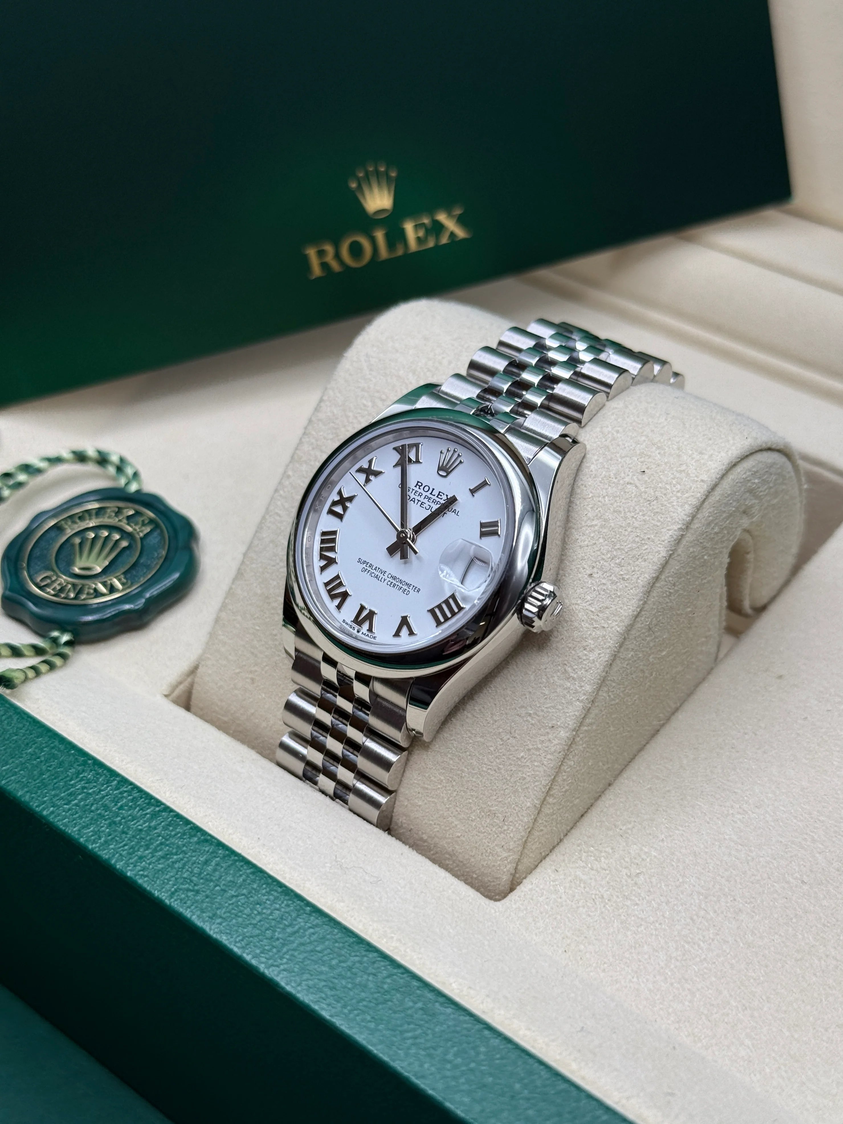 Rolex Datejust m278240-0003/0004 31mm White Roman Domed Bezel Oyster Oystersteel - Image 4