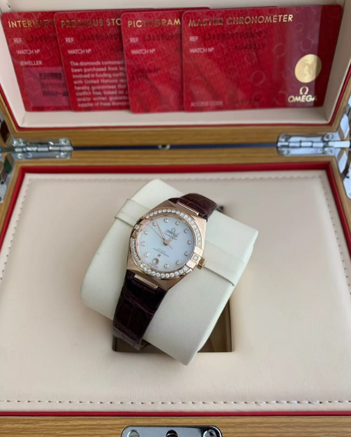 Omega Constellation Ladies' Selection 29mm yellow gold on leather strap 131.58.29.20.55.001 - Image 3