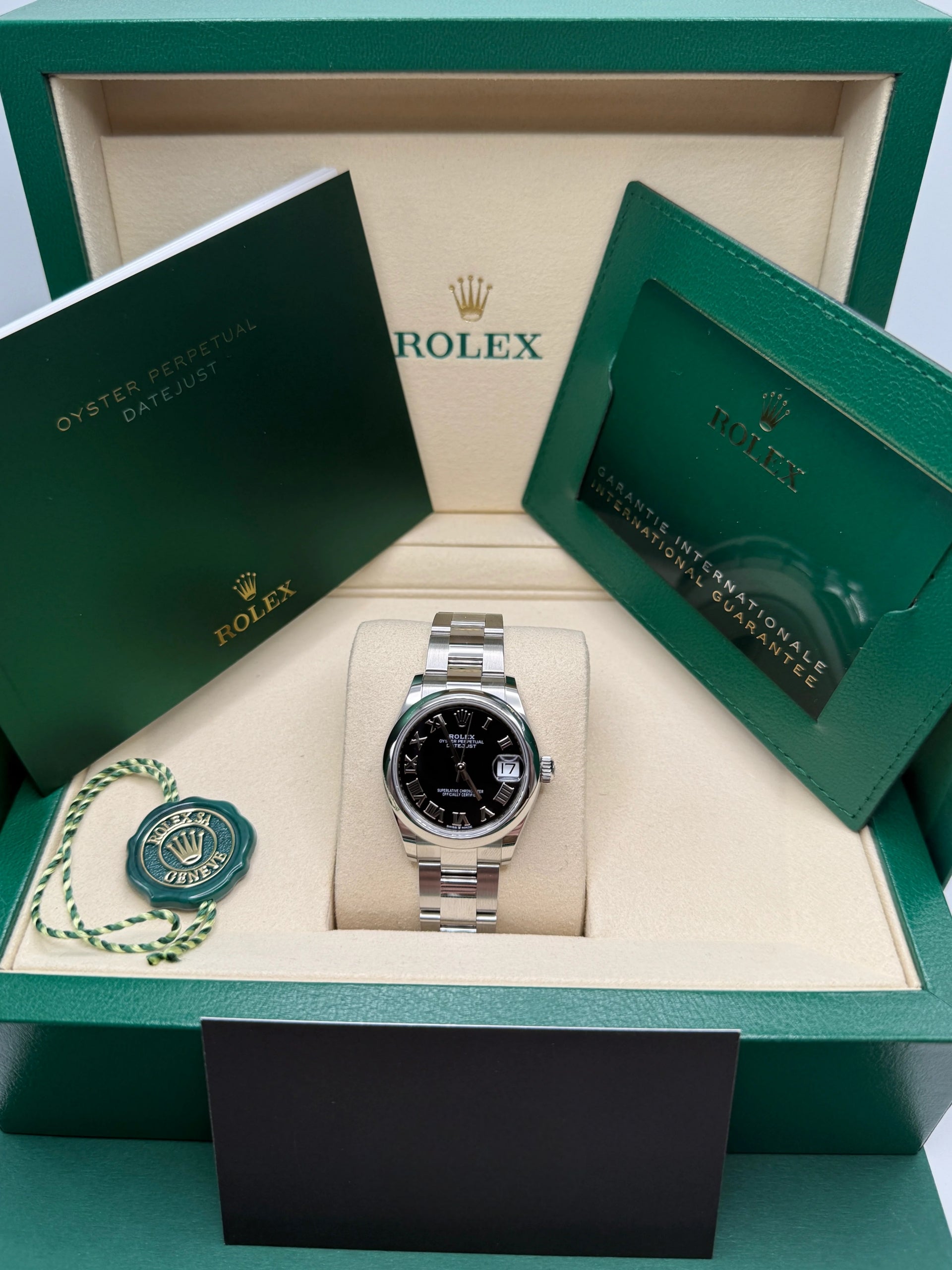 Rolex Datejust m278240-0001/0002 31mm Black Roman Domed Bezel Oyster Oystersteel - Image 4