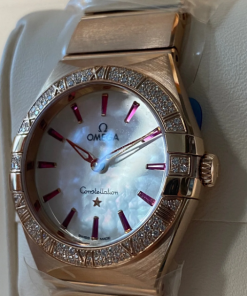 Alternative view of Omega Constellation Ladies' Selection 28mm Sedna�?gold on Sedna�?gold 131.55.28.60.55.004
