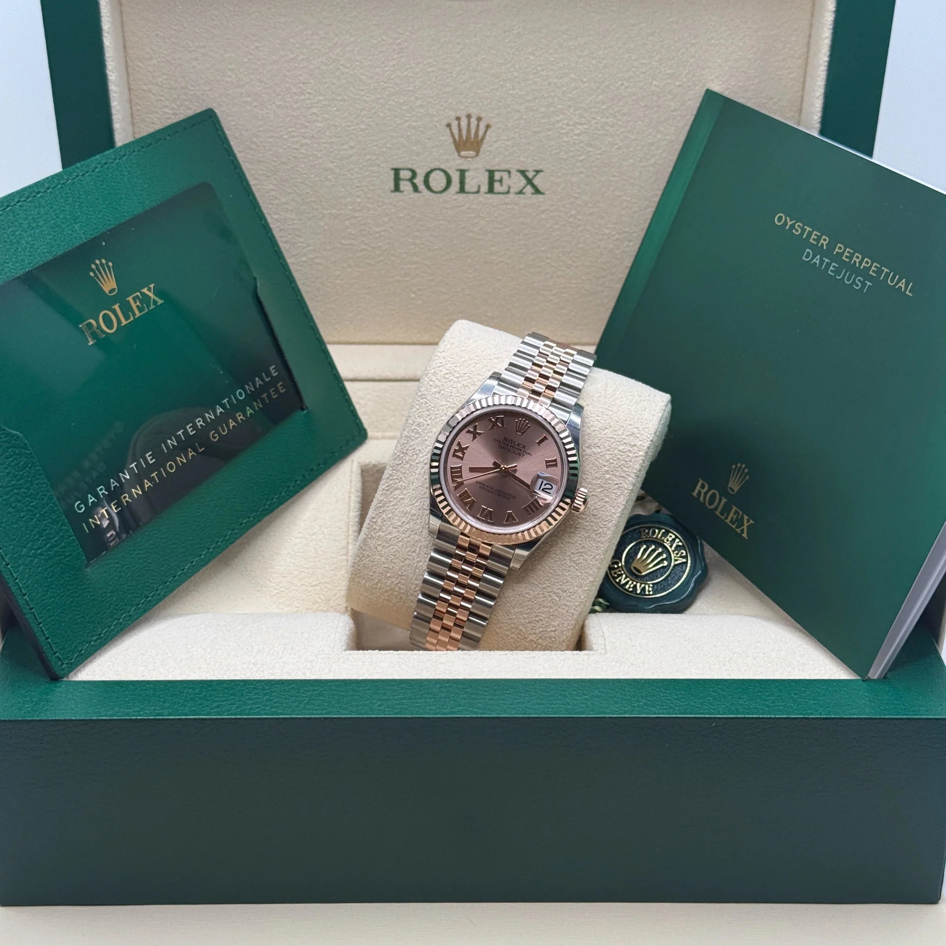 Rolex Datejust m278271-0005/0006 Rose 31mm Dial Oyster Bracelet Watch - Image 4