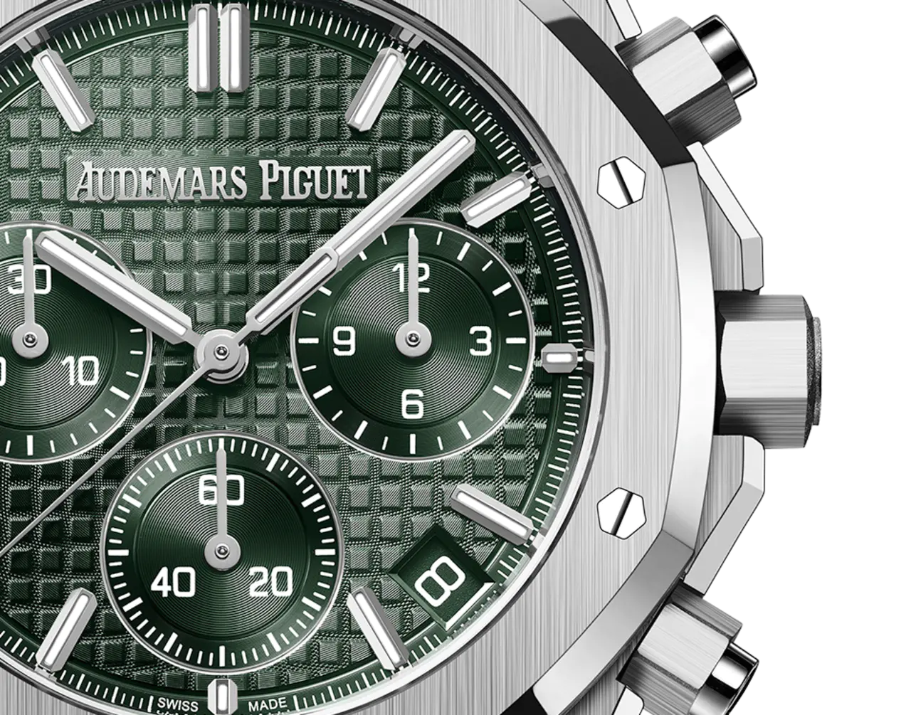 Audemars Piguet ROYAL OAK Khaki Green Dial CHRONOGRAPH 41mm - Image 2