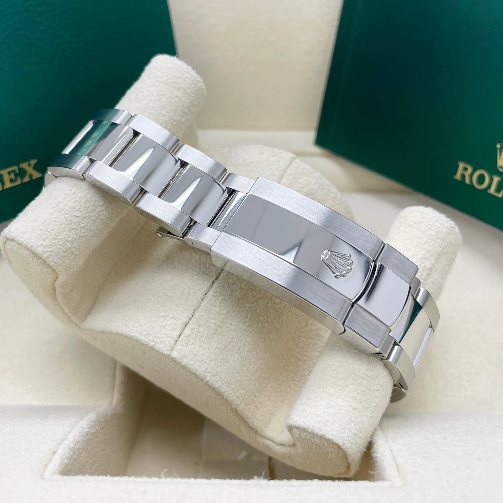 Rolex Datejust 41mm 126300 Silver Index Jubilee Stainless Steel Watch - Image 11