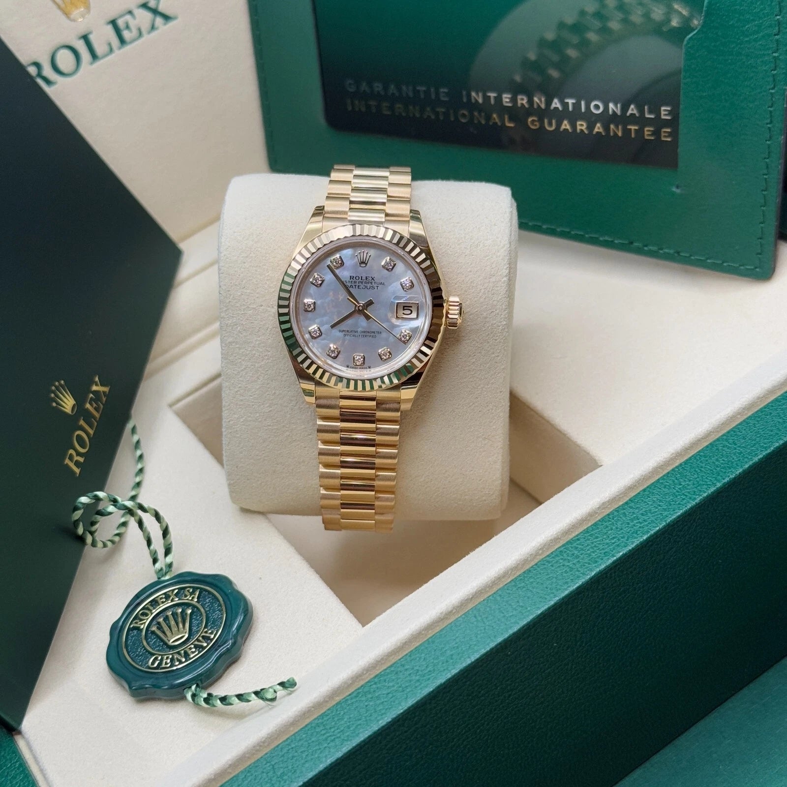 Rolex Lady-Datejust 28mm 279178 Mother-of-Pearl Diamonds Dial - Image 8