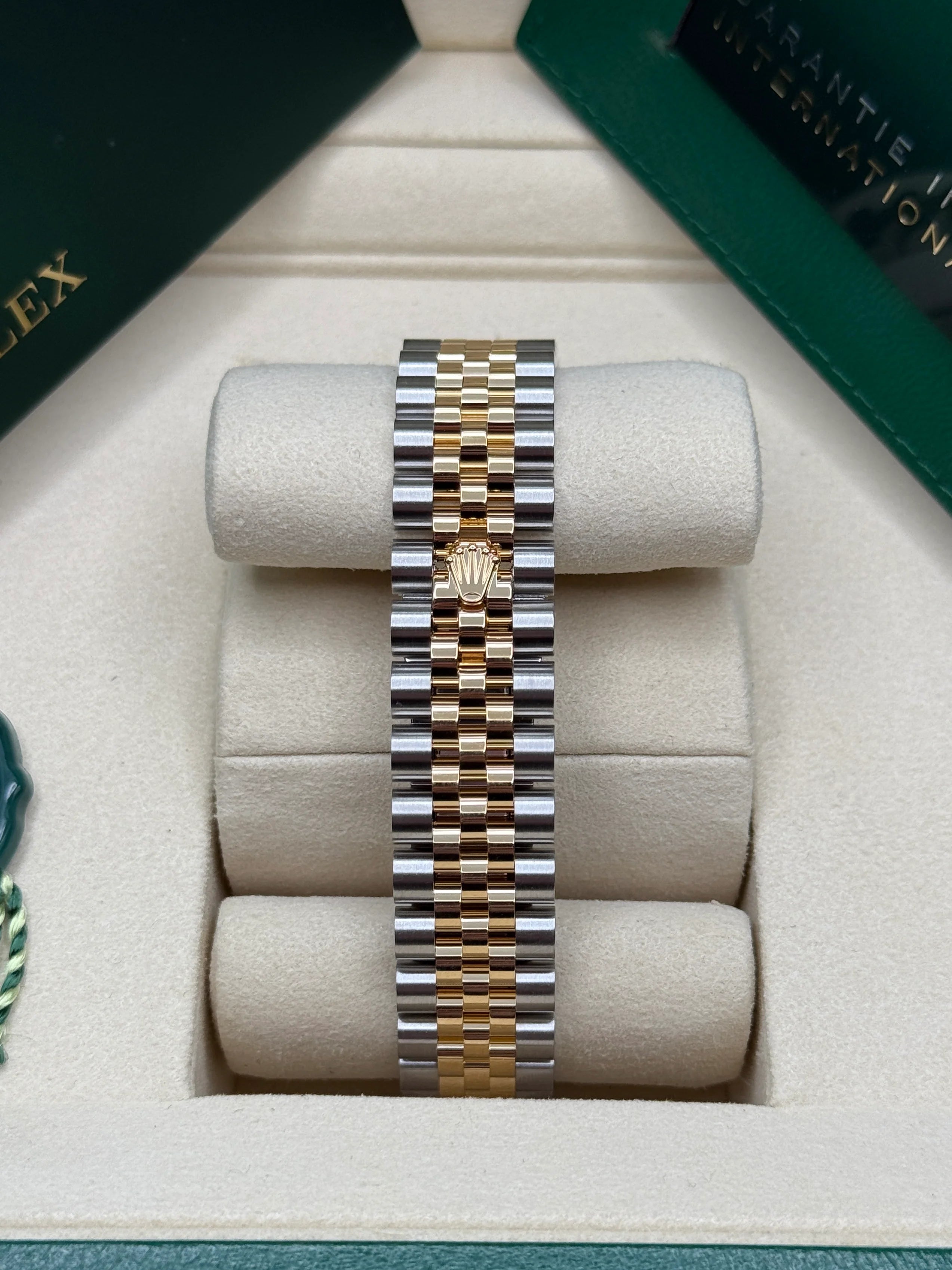 Rolex Datejust m278383-0025/0026 31mm Champagne Dial Oyster Bracelet - Image 9