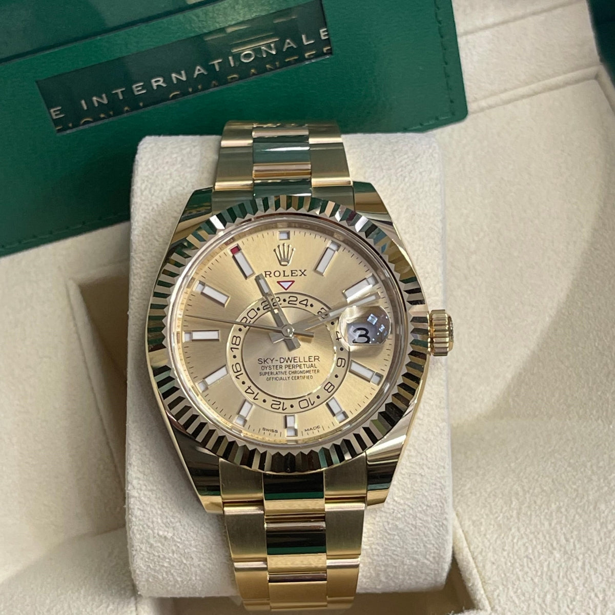 Rolex Sky-Dweller 42mm 336938-0001 Yellow Gold Champagne Dial - Image 7
